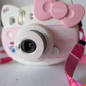 Fujifilm Instax Mini Hello Kitty Instant Camera - Pink